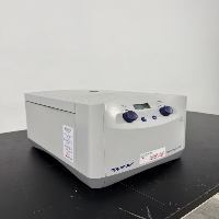 Eppendorf 5702 Centrifuge image 0